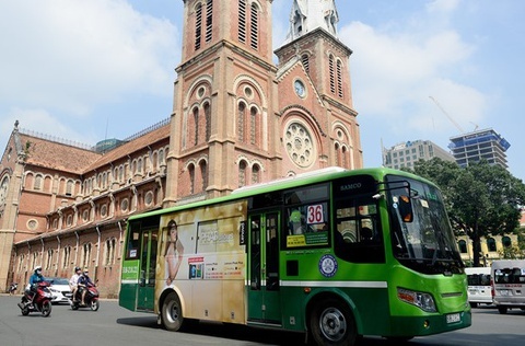 Sai Gon nhung chuyen xe buyt hinh anh