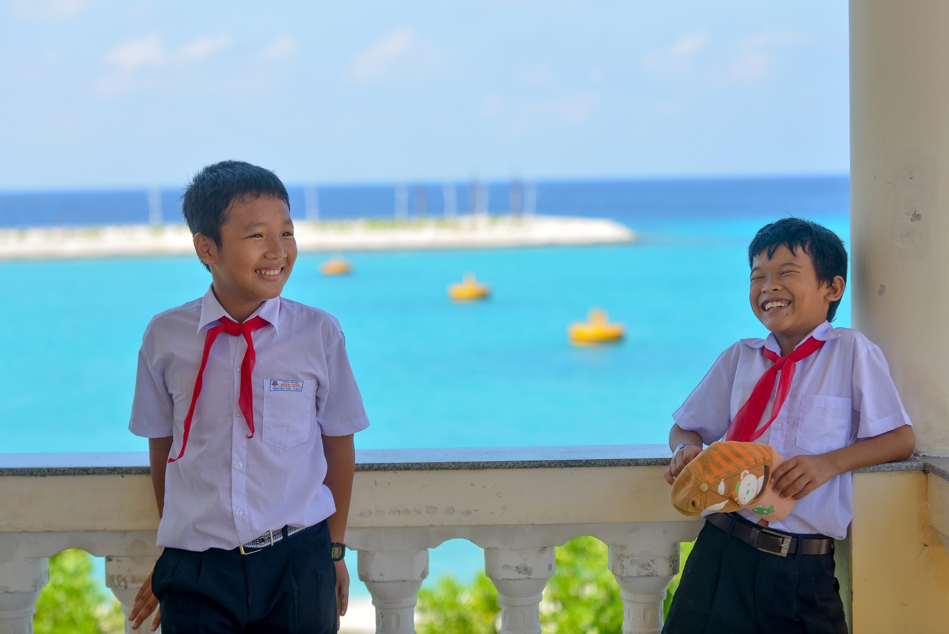 May trang bay qua buc giang anh 2