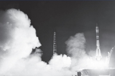 Chuyen du hanh vu tru lich su anh 2