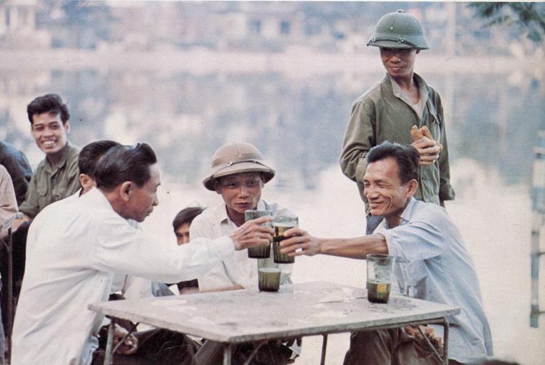 Bia hoi Ha Noi ngay xua hinh anh