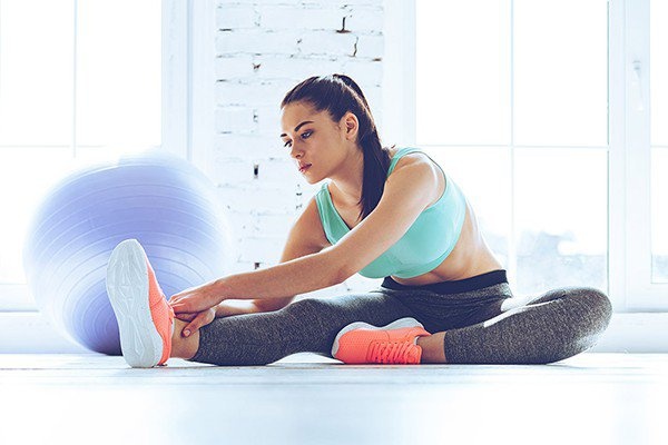 Bai tap tai nha cho mua gian cach hinh anh