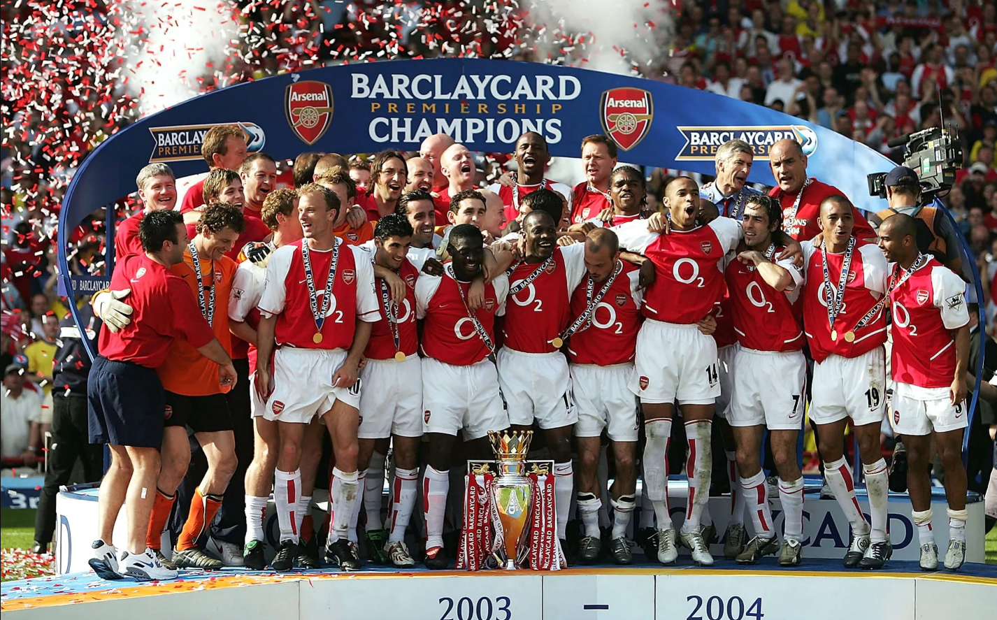 Arsenal va ky luc vo tien khoang hau hinh anh