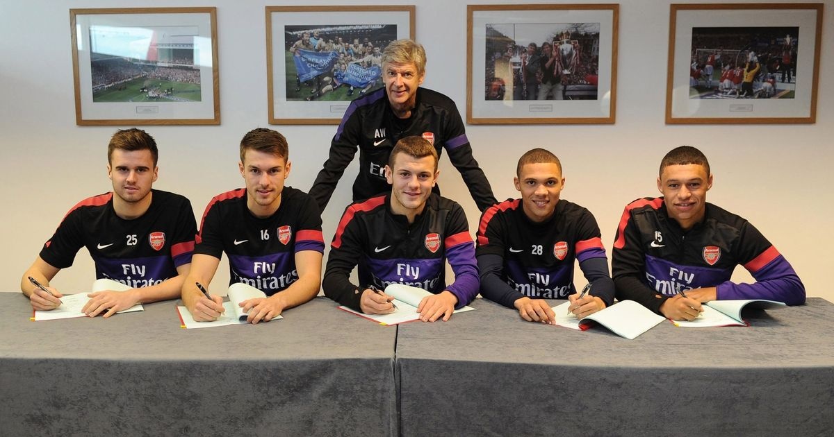 Tu truyen Arsene Wenger anh 1