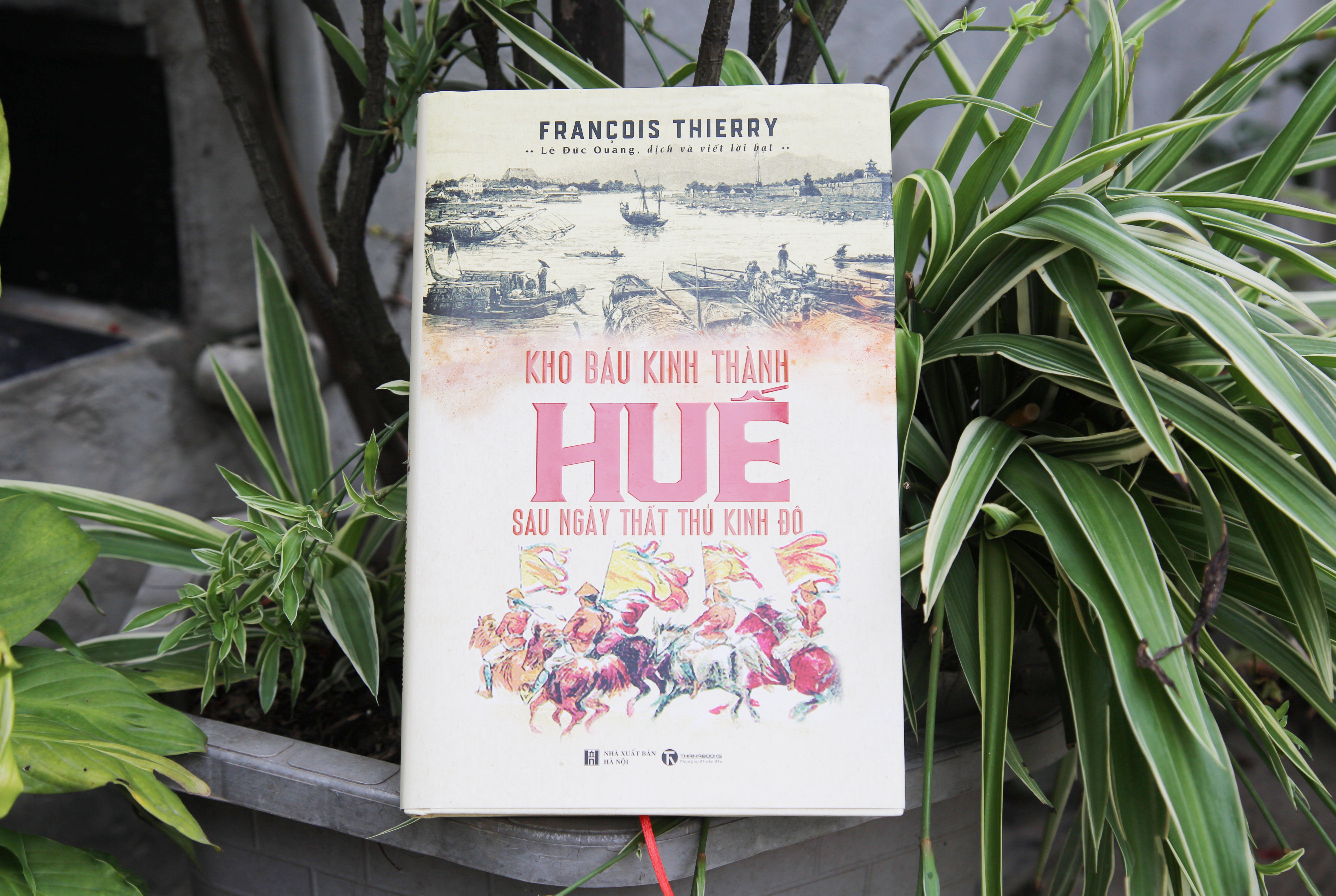 Kho bau kinh thanh Hue anh 1