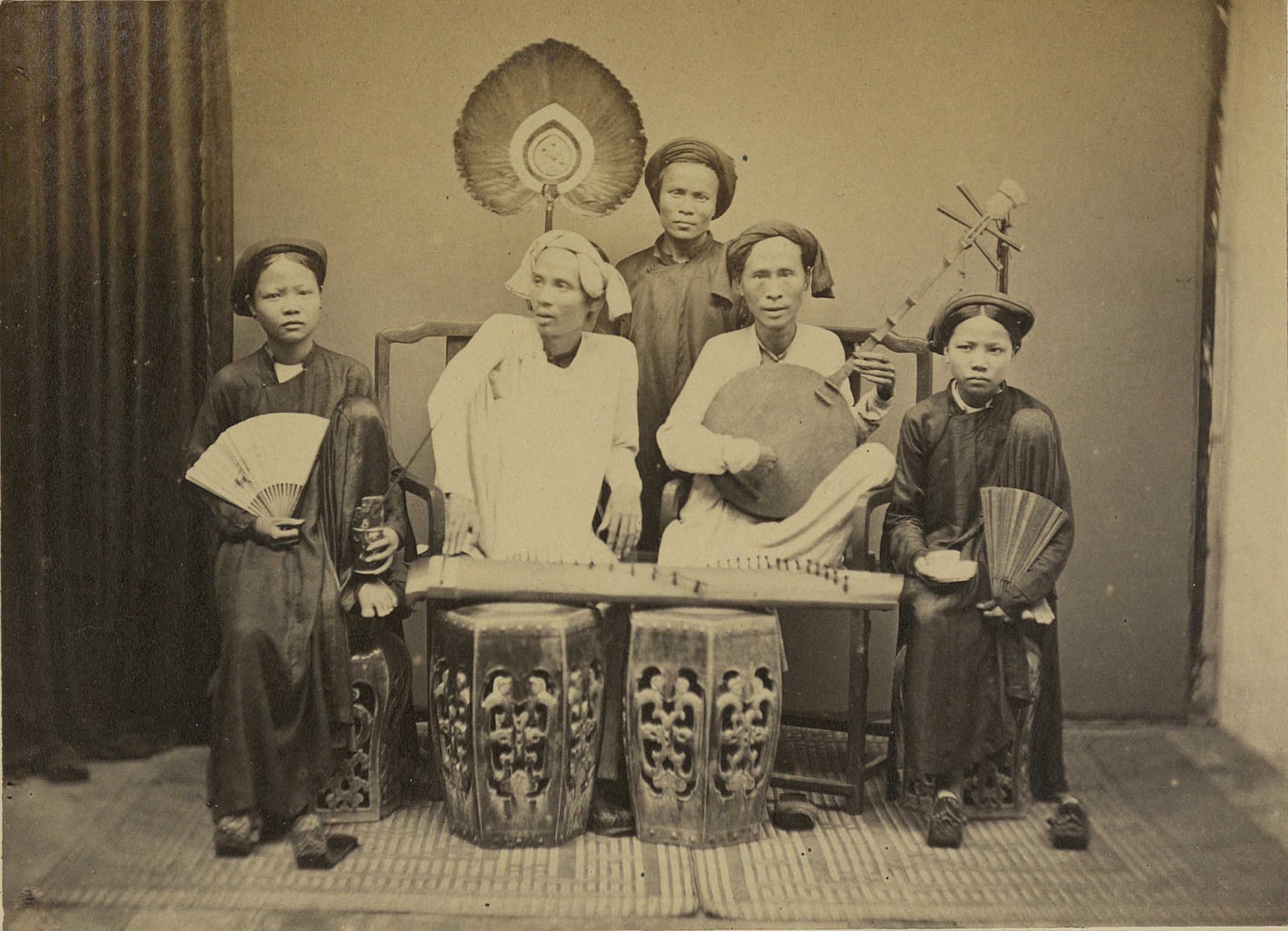 Canh vat,  con nguoi 150 nam truoc anh 10