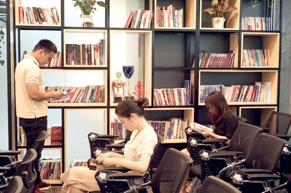 Thu vien sach danh cho nguoi lao dong hinh anh