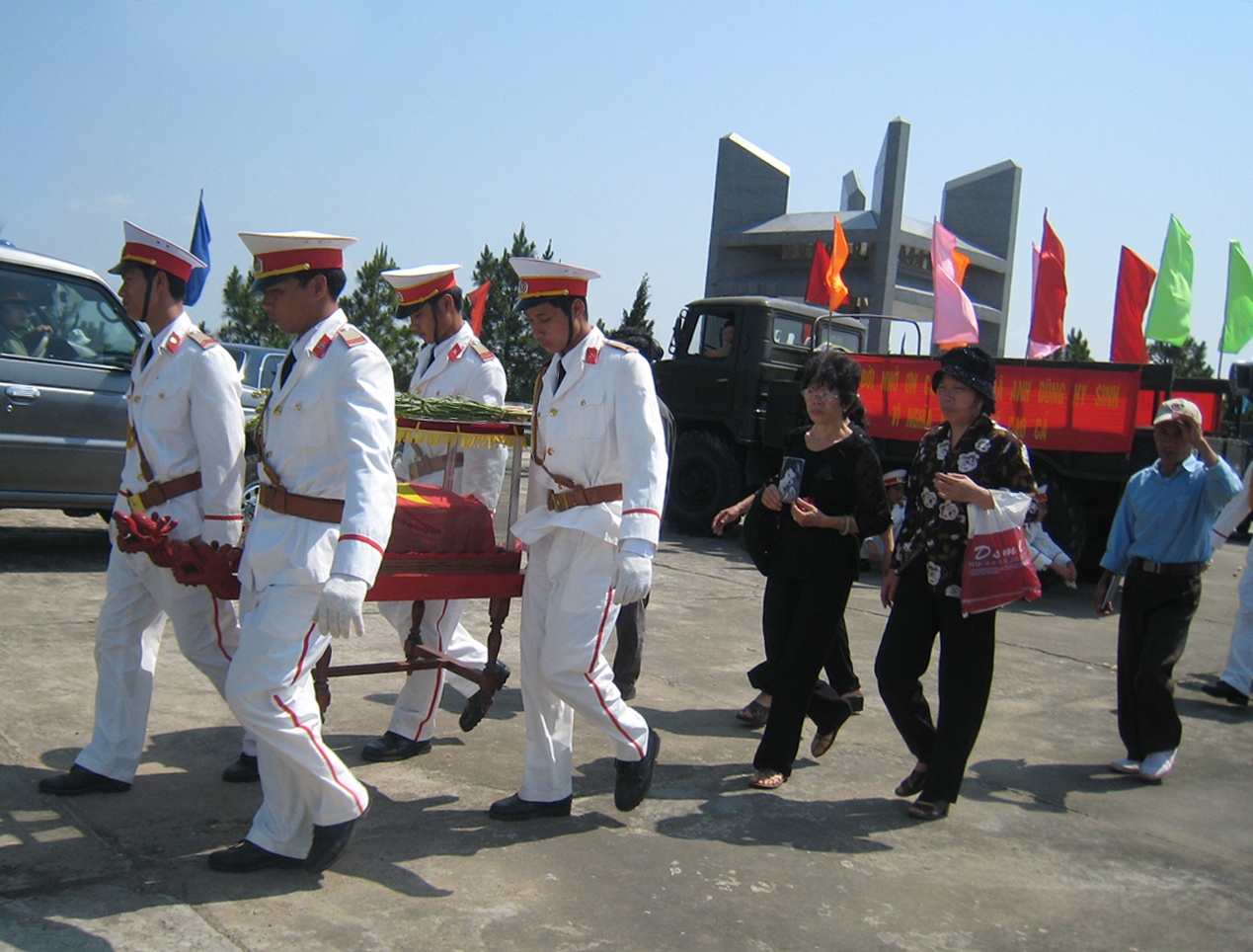 Long em trong trai va dau don qua... hinh anh