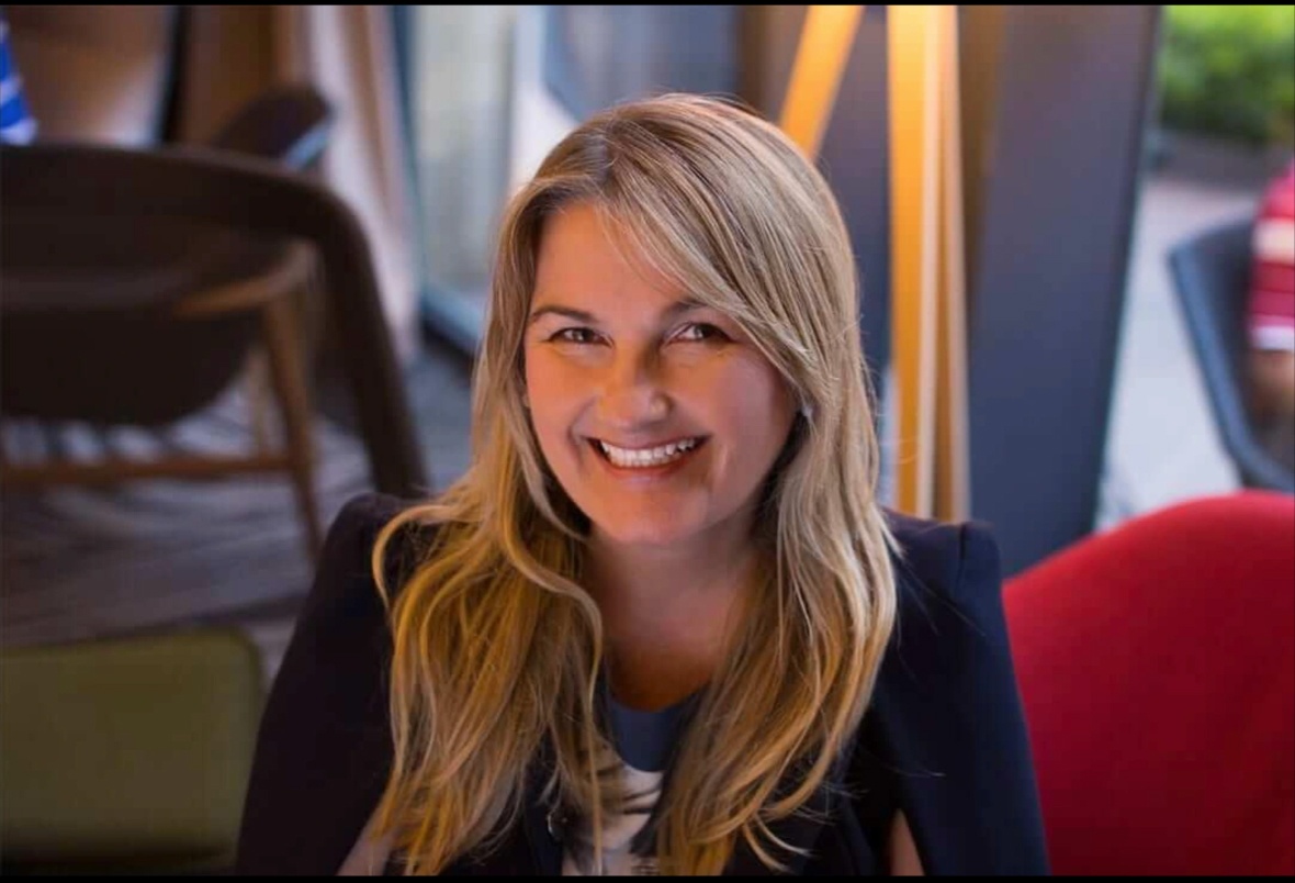 Cai bat tay trieu do anh 2