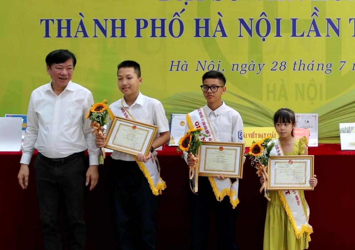21.059 bai du thi Dai su van hoa doc thanh pho Ha Noi hinh anh
