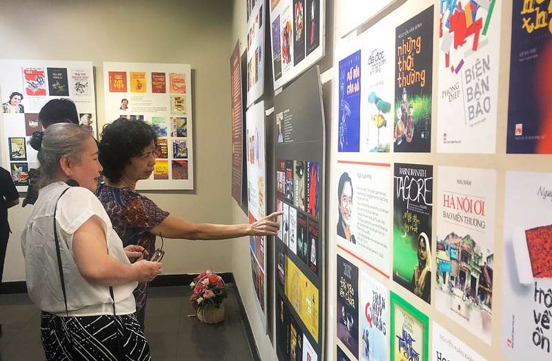 Sang tao bia sach anh 1