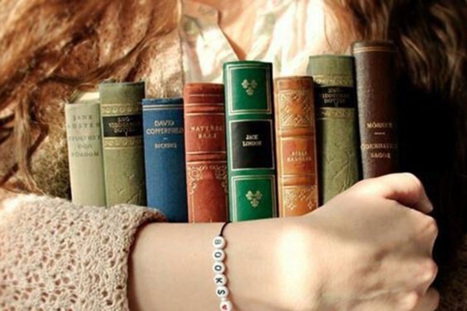 Toi tran quy sach cu nhu mot ky vat hinh anh