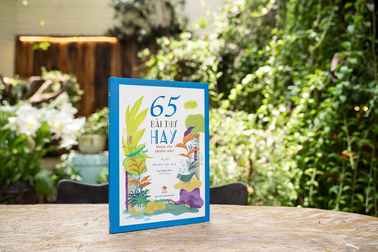 Cam binh hoa tho tu nhung bong dep nhat hinh anh