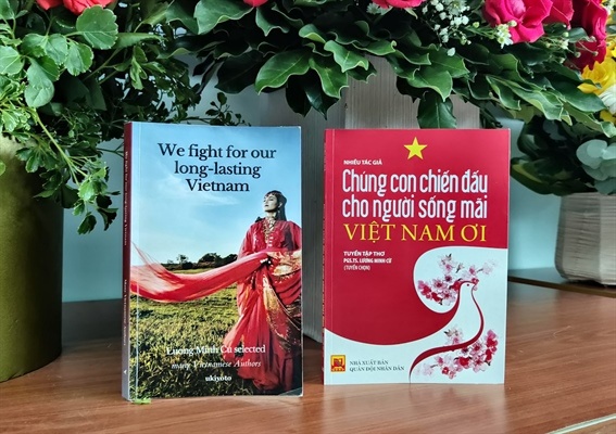 Ra mat tap tho 'Chung con chien dau cho nguoi song mai Viet Nam oi' hinh anh