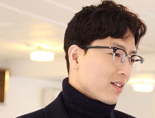 Cuon sach cua nguoi chuyen viet dien van cho tong thong Han Quoc hinh anh