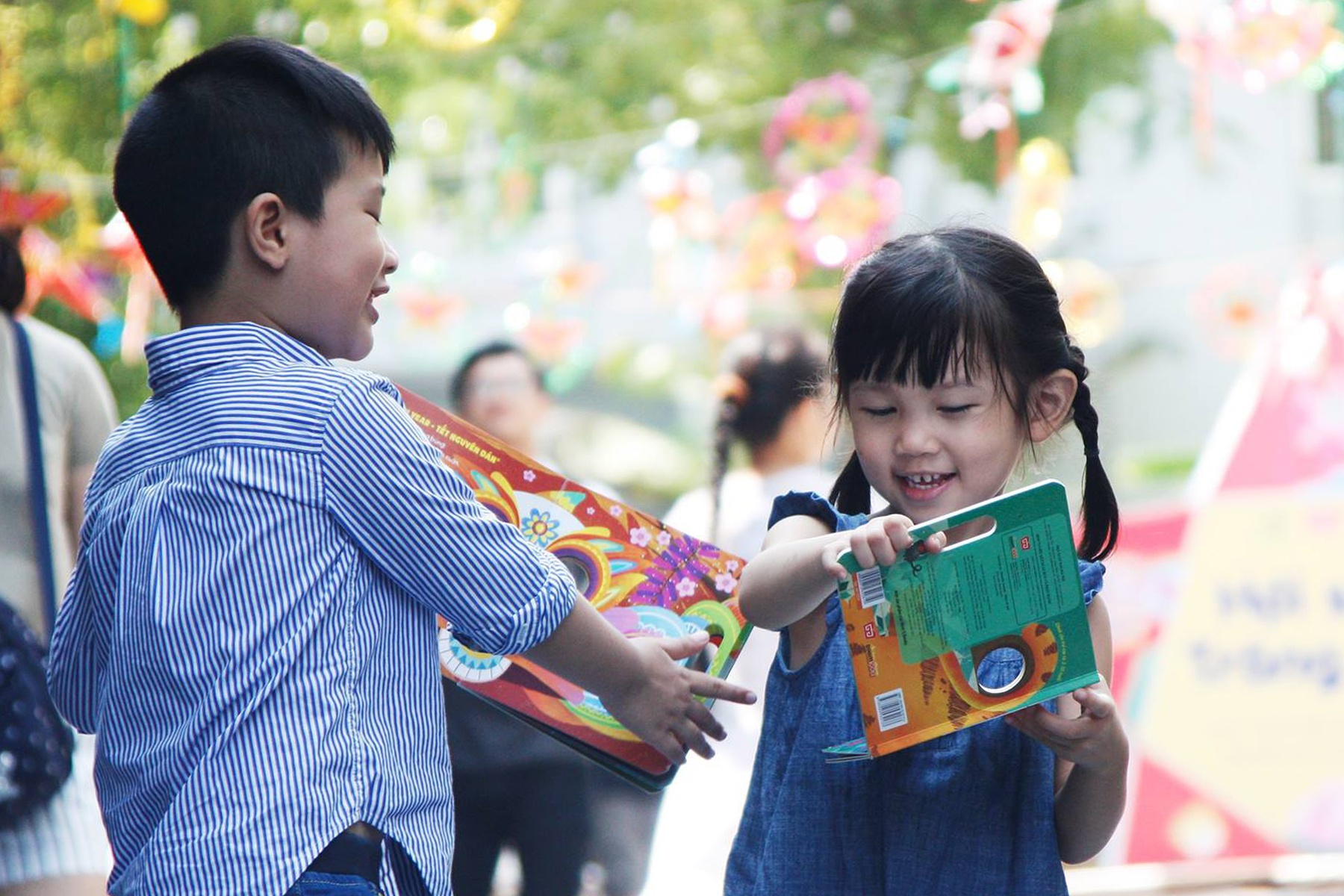 Nhieu hinh thuc lan toa van hoa doc trong mua Trung thu hinh anh