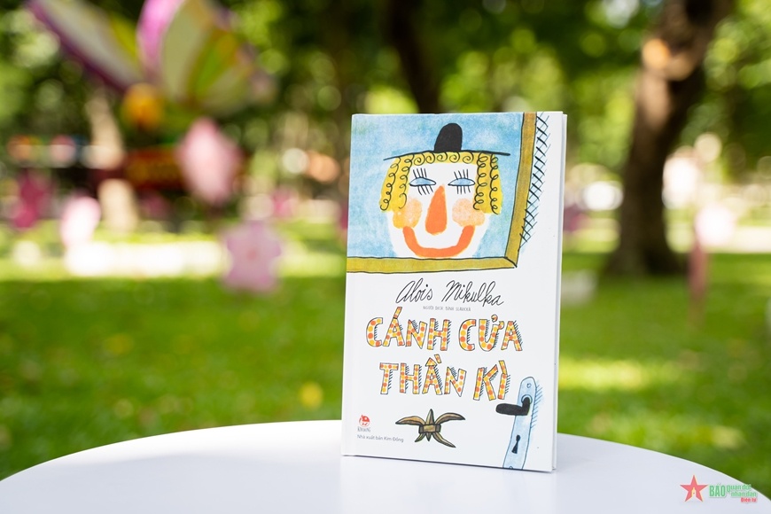 Canh cua than ky anh 2