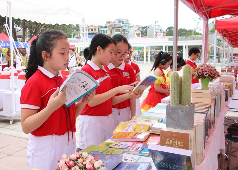 Hoi sach Quang Ninh 2022 hinh anh