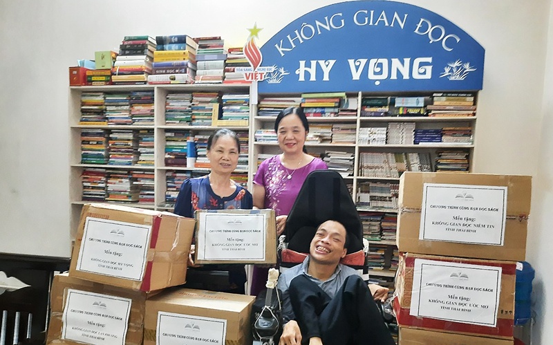 Mot hanh trinh cung ban doc sach hinh anh