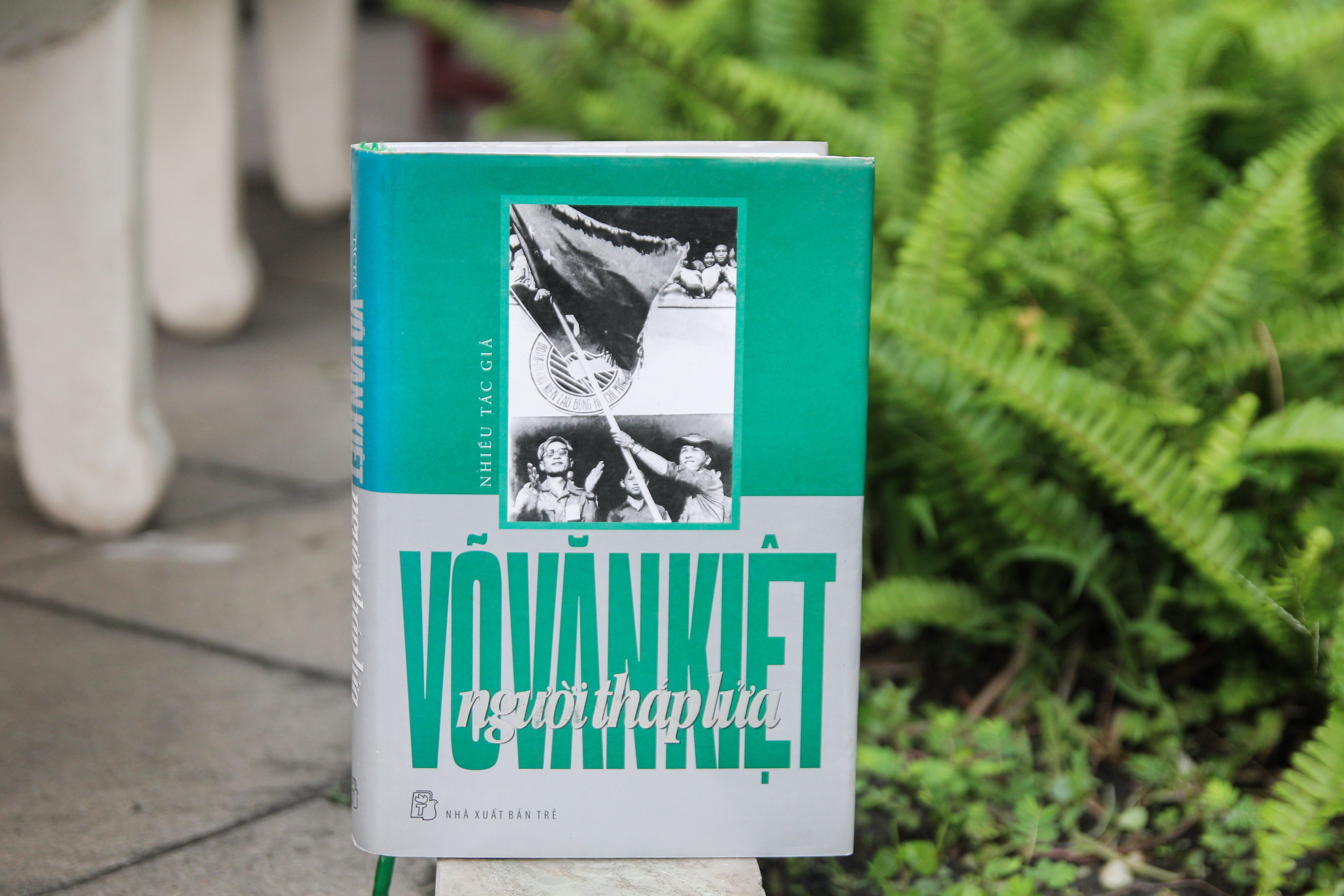 Sach ve Vo Van Kiet anh 2