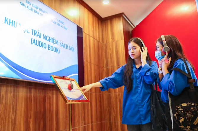 Sach noi ngay cang loi cuon nguoi tre hinh anh