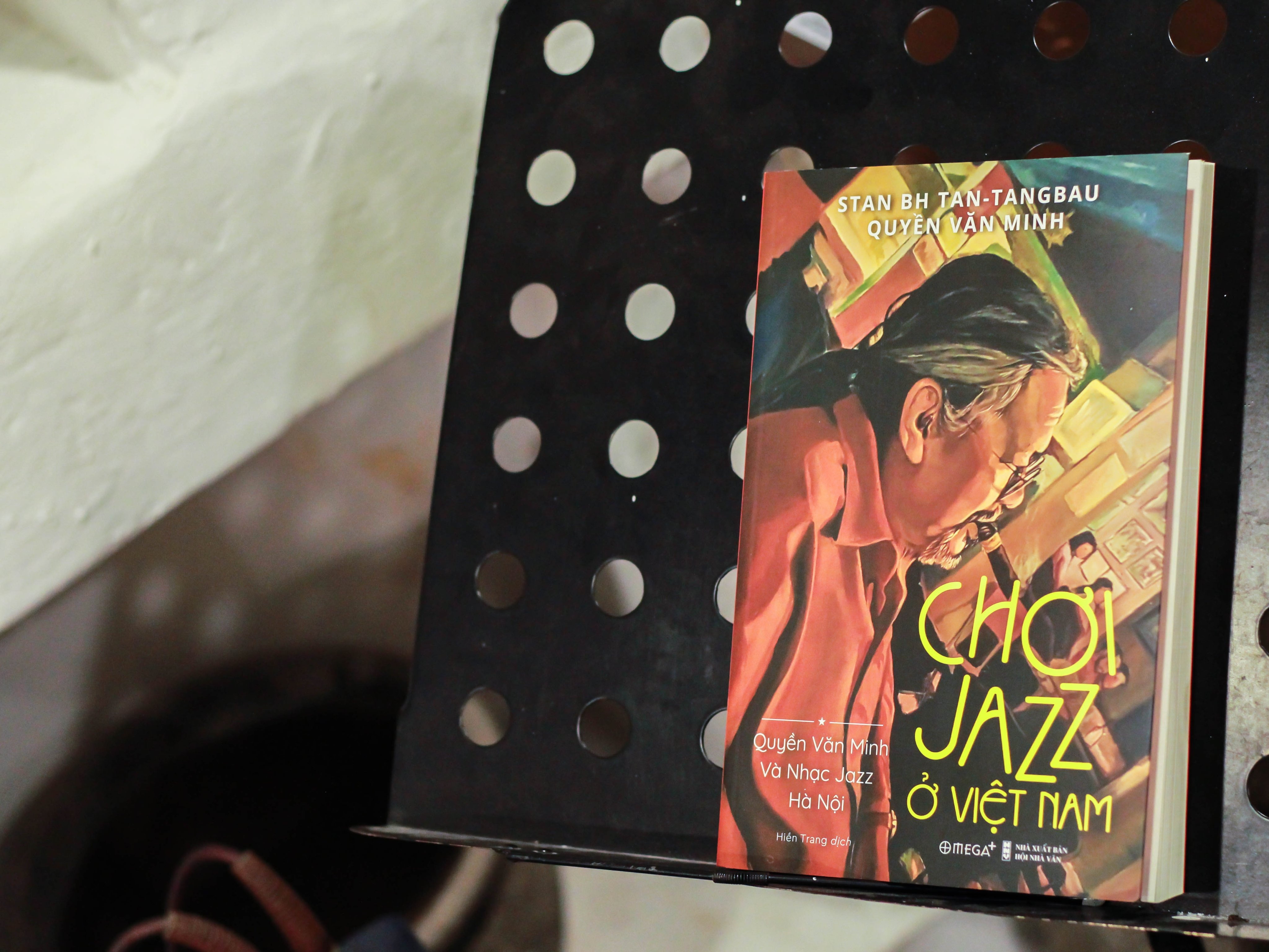 'Choi jazz o Viet Nam: Quyen Van Minh va nhac jazz Ha Noi' hinh anh