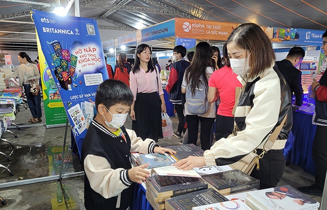 Hoi sach nam 2022 anh 2