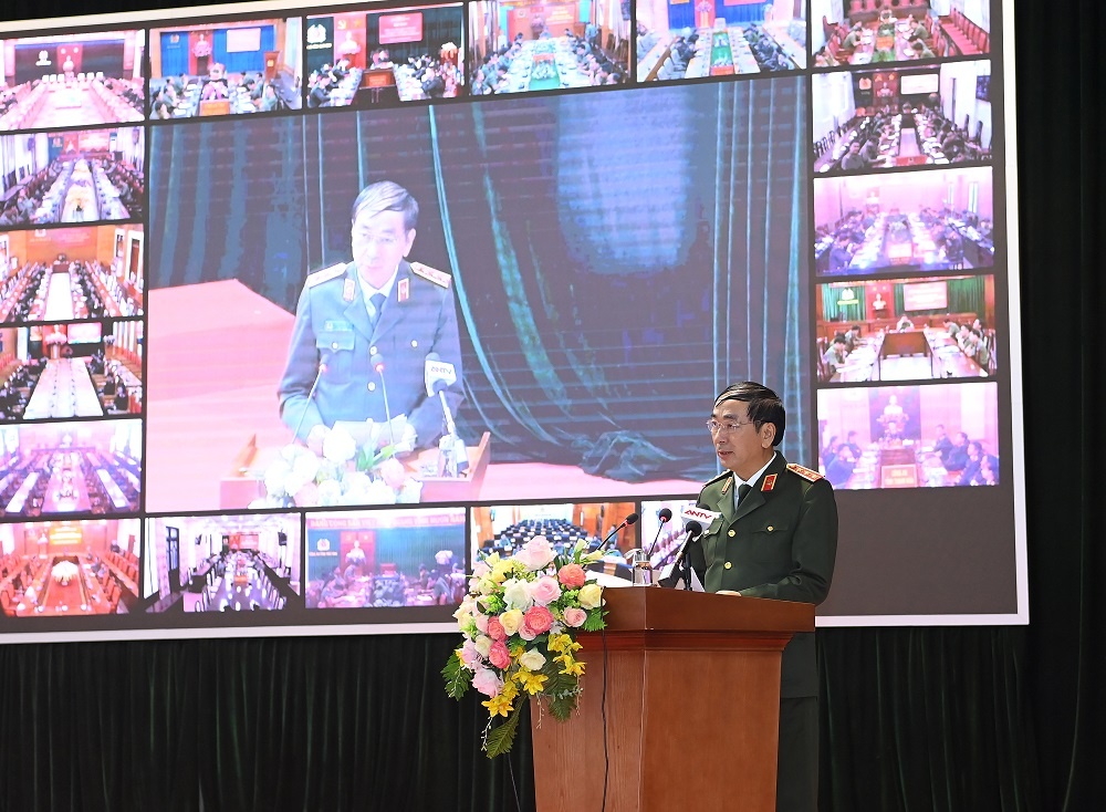 Cuon sach hay giup nang cao nhan thuc ve chu quyen khong gian mang hinh anh