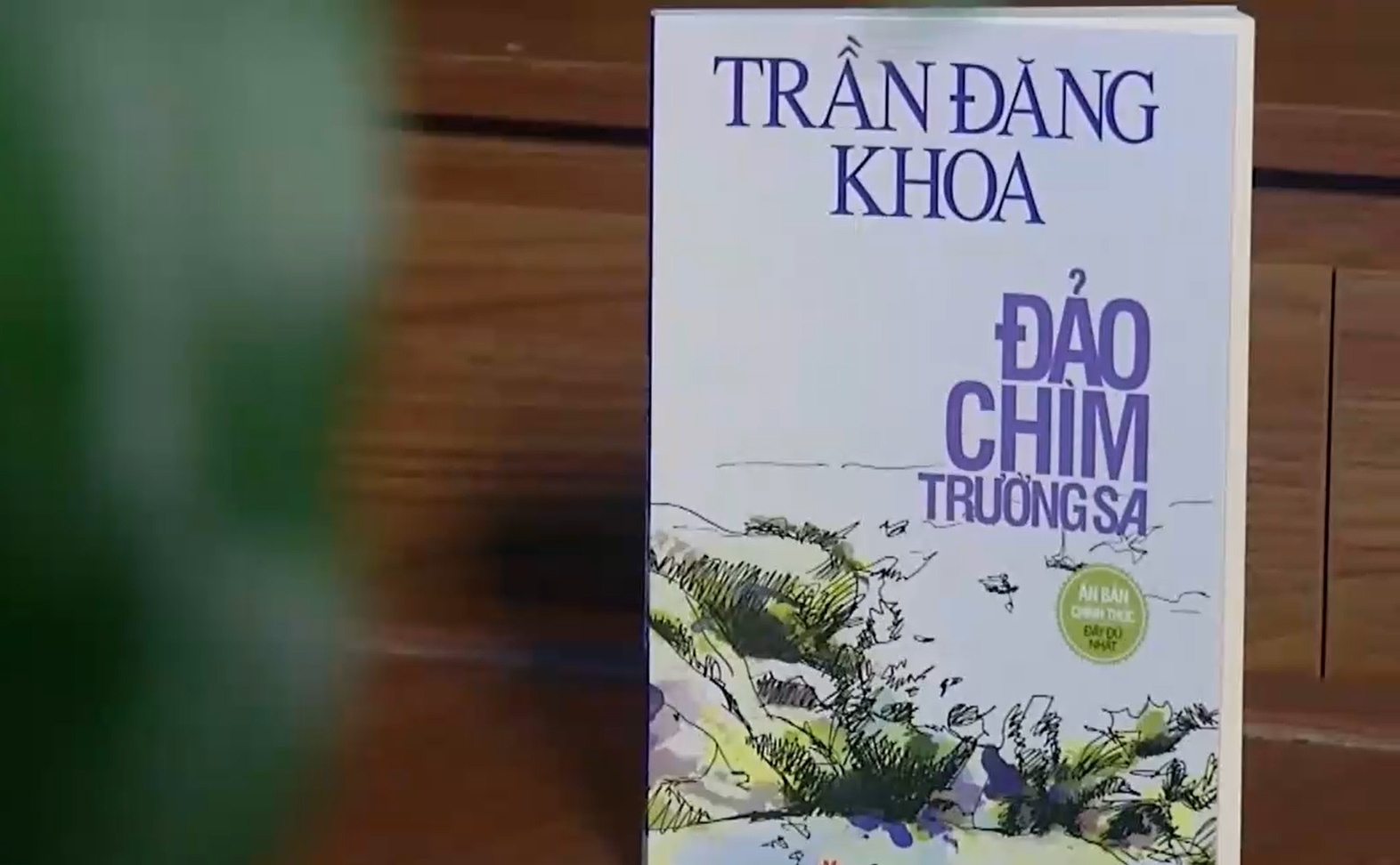 'Vi sao nuoc bien lai man den the' hinh anh