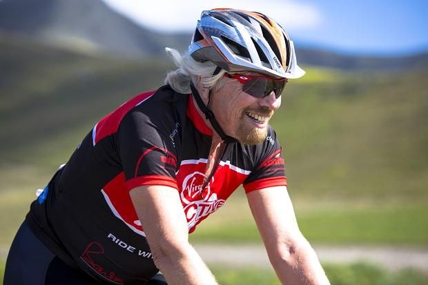 Tuoi tho va thu thach dau tien cua ong trum de che Virgin hinh anh