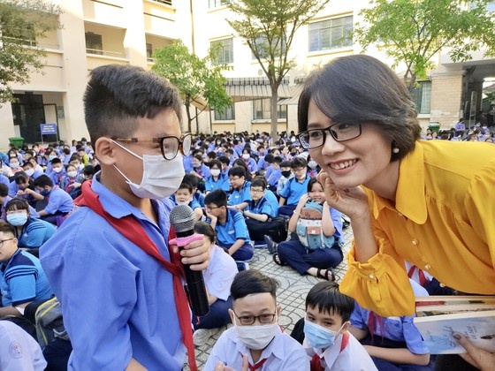 Khuyen doc tu truong hoc hinh anh