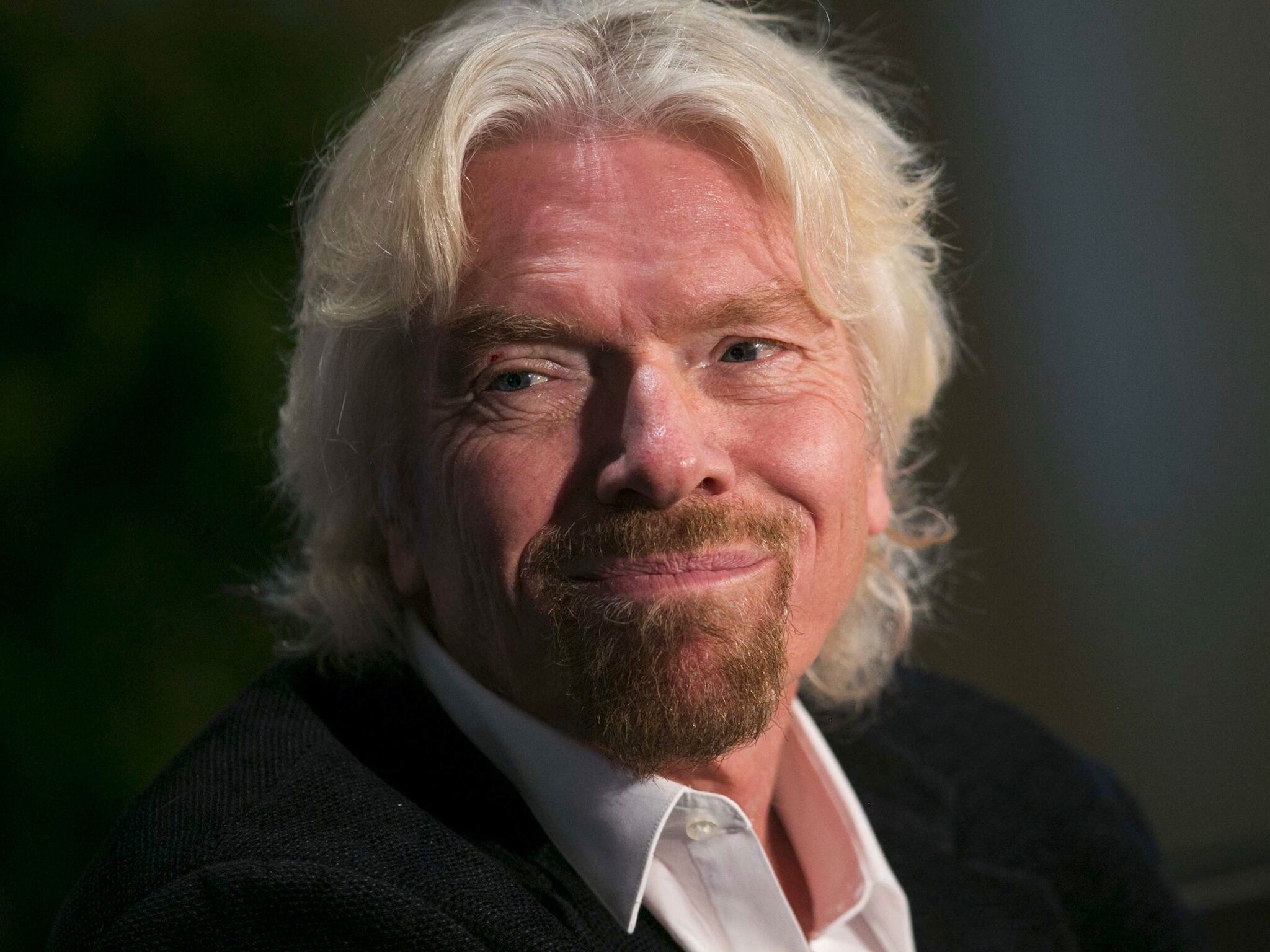 Ty phu Richard Branson tung roi vao kho khan cung cuc hinh anh