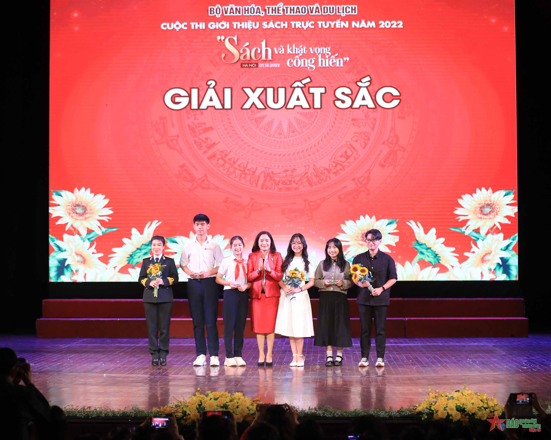 Khat khao song dep nho trang sach hay hinh anh