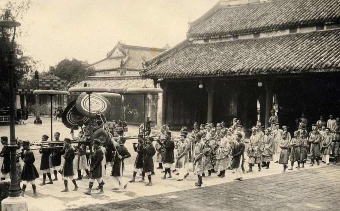 Van hoa qua Tet anh 2