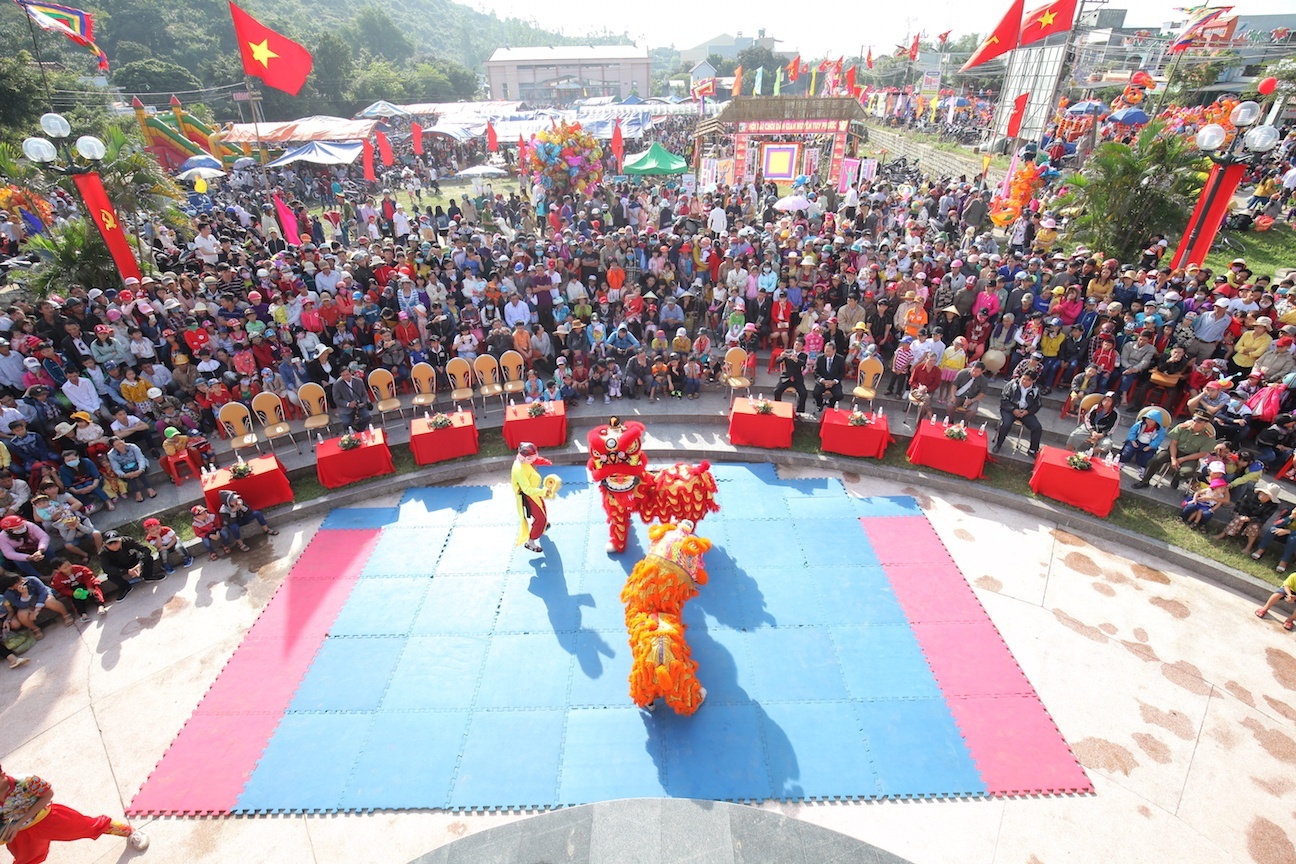 Tet Nguyen dan anh 2