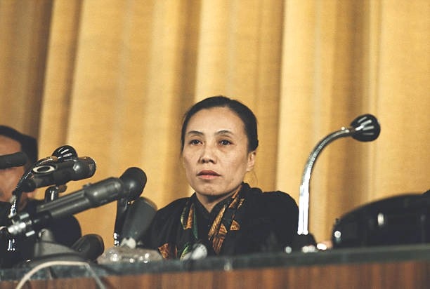 Chuyen dam phan Paris qua hoi ky cua ba Nguyen Thi Binh hinh anh