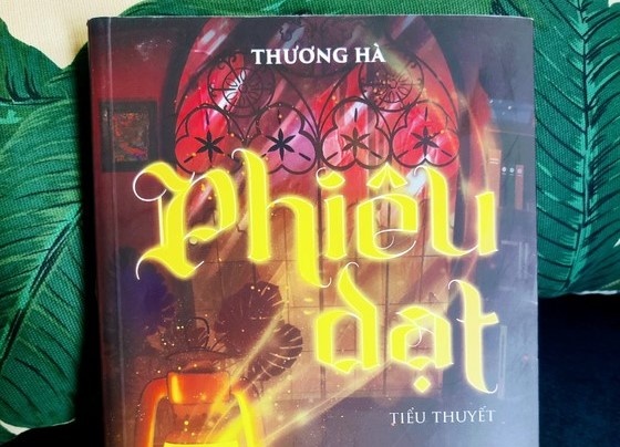 'Phieu dat': Mo rong bien do tuong tuong de mo rong bien do luong tri hinh anh