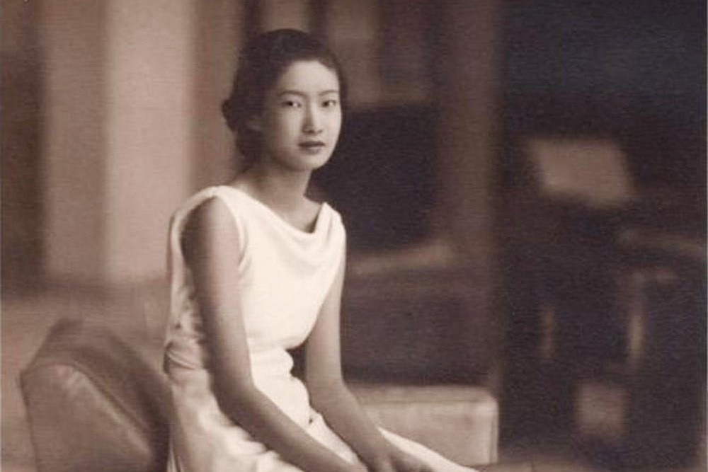 Cau chuyen dang sau 73 thu tay Hoang hau Nam Phuong gui Vua Bao Dai hinh anh