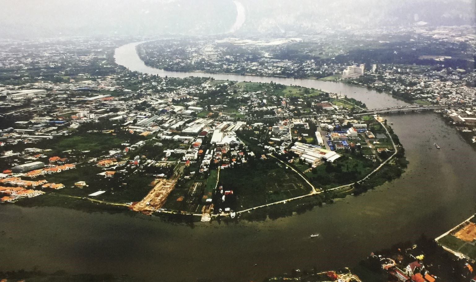 Khoanh khac 'Nhin tu canh bay non nuoc Viet' hinh anh