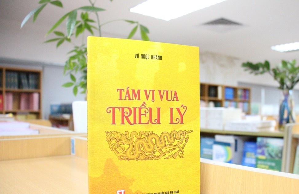 Hieu them ve nha Ly qua sach 'Tam vi vua trieu Ly' hinh anh