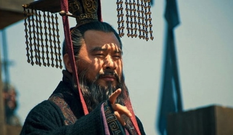 Tao Thao va sach luoc 'con bai hoang de' hinh anh