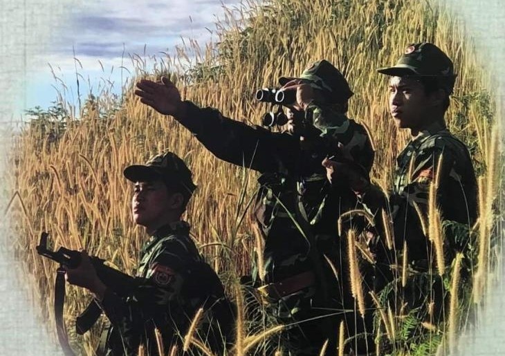 Nhung nguoi linh mang quan ham xanh hinh anh