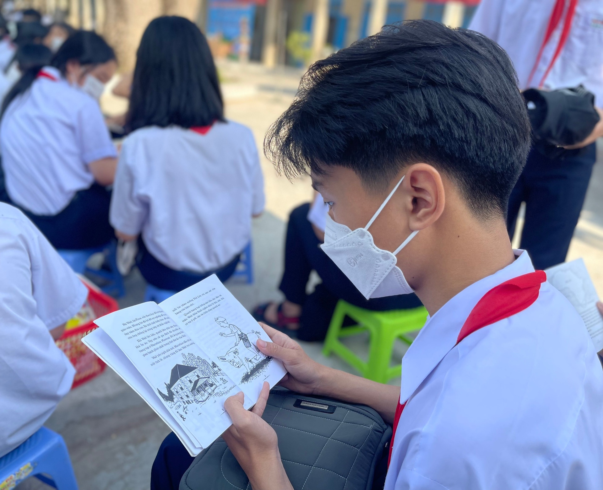 To chuc 'Ngay hoi doc sach' cho hoc sinh hinh anh