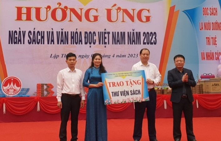 Vinh Phuc huong ung Ngay Sach va Van hoa doc Viet Nam 2023 hinh anh