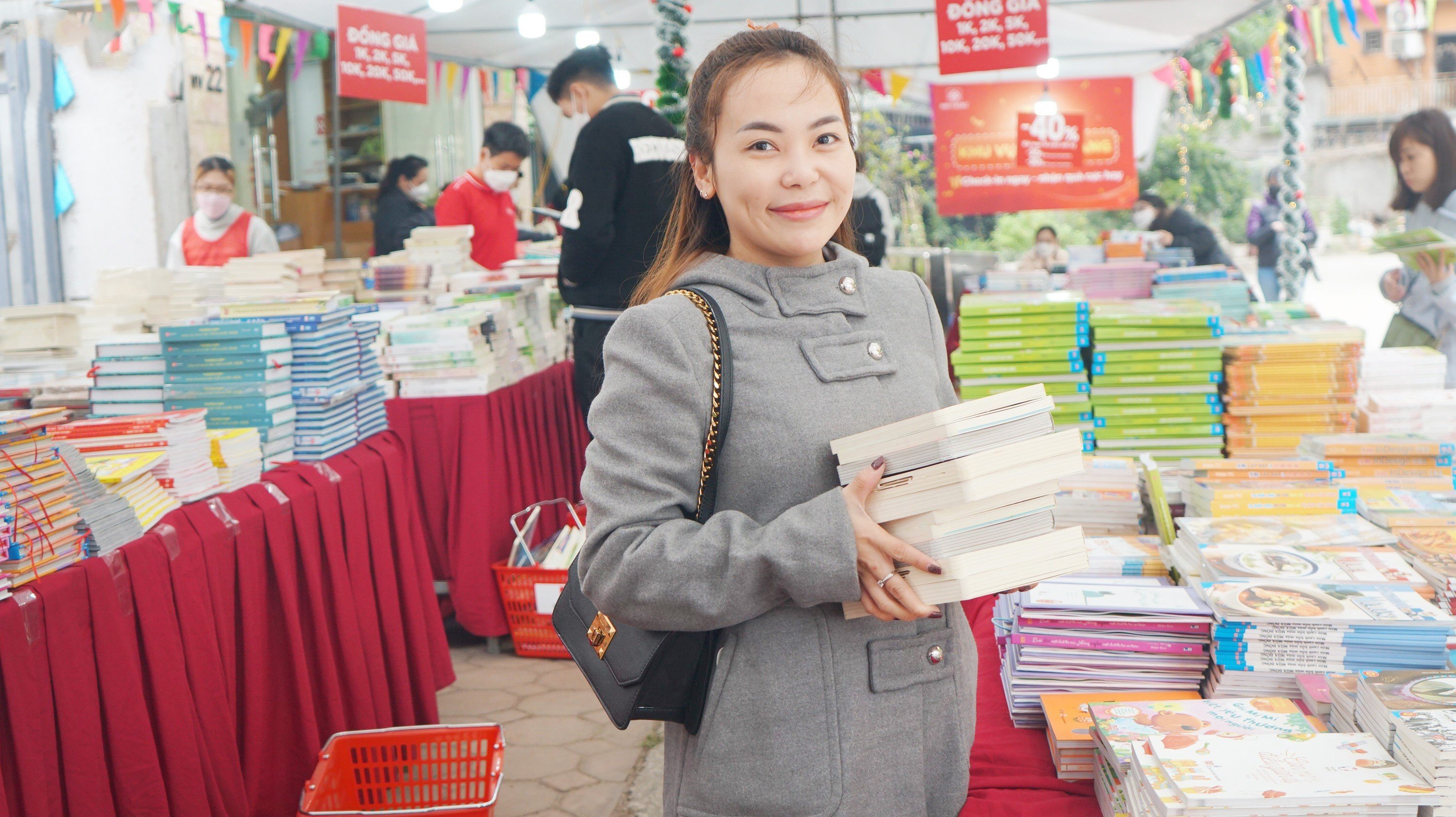 Nhieu hoat dong truyen cam hung doc tai Hoi sach thang 4 hinh anh