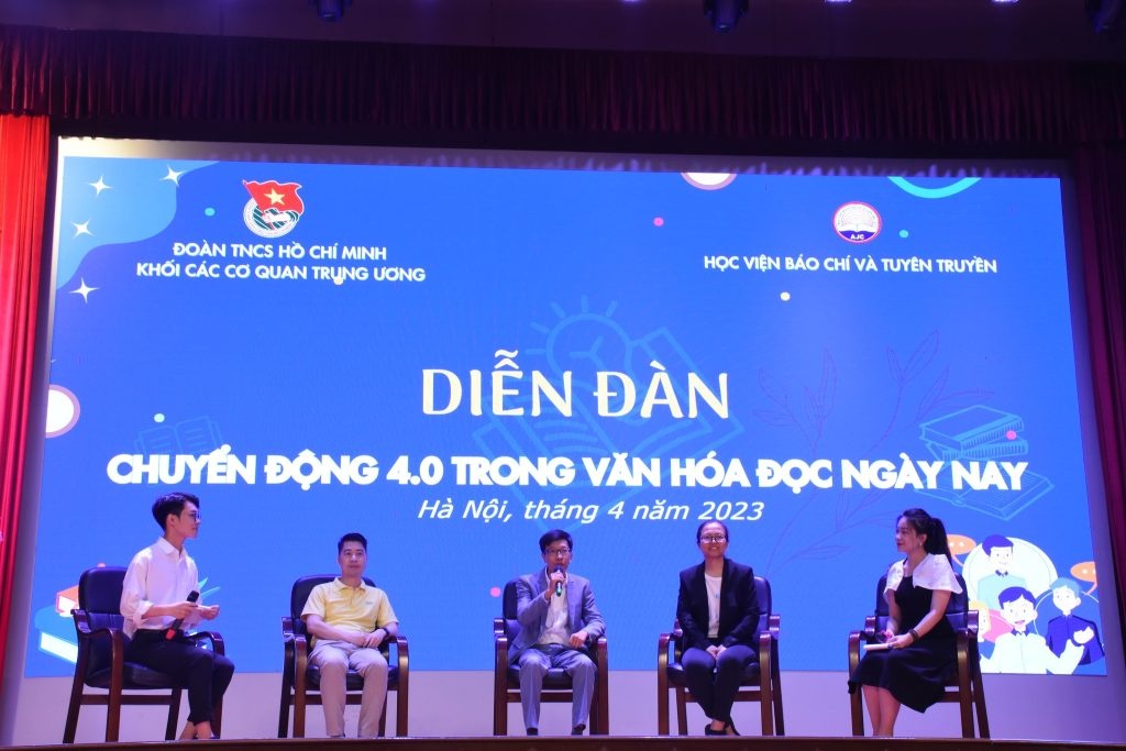 Ngay hoi 'Mo sach - Mo tuong lai' hinh anh