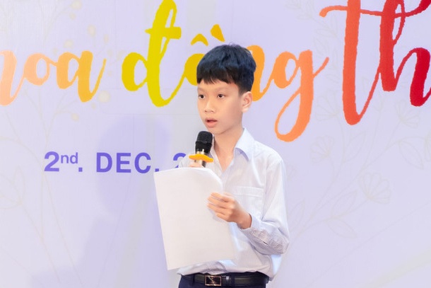 Viet ve chuyen bay hanh phuc, cau be 13 tuoi gianh giai 'Doa hoa dong hinh anh