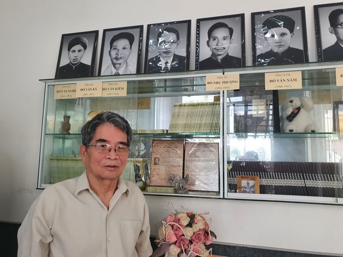 Tuoi tre hy sinh va cong hien hinh anh