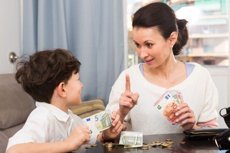 Day tre quan ly va tieu tien dung cach hinh anh