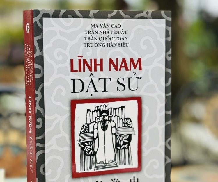 Sach de ten 'Tran Nhat Duat, Tran Quoc Toan' la nguy tao hinh anh