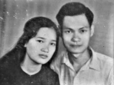 Dam cuoi giua rung cua hai nha bao Giai phong hinh anh